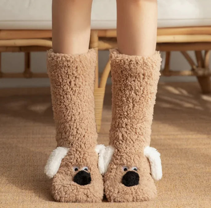 Plüsch Hundesocken Damen – Warm & Niedlich