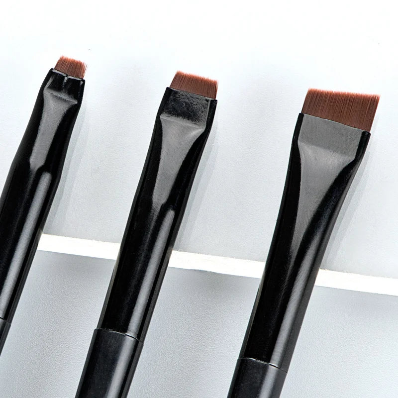 Präzision, die den Unterschied macht – Das 3-teilige Karsyngirl Eyeliner & Brow Brush Set